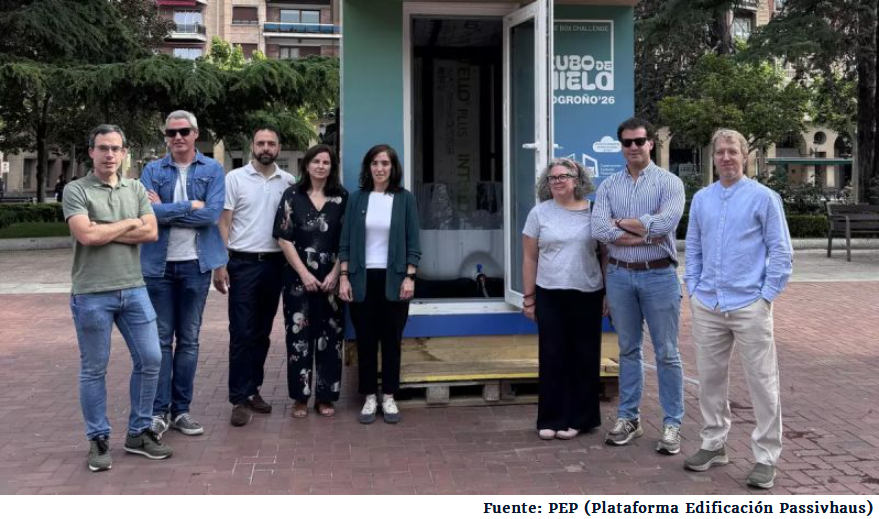 Apertura de la construcción Passivhaus del reto del cubo de hielo con hielo aún visible en el interior
